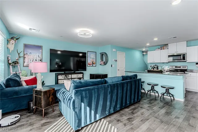 $353,000 | 7945 Whisper Words Avenue, Las Vegas, NV 89113