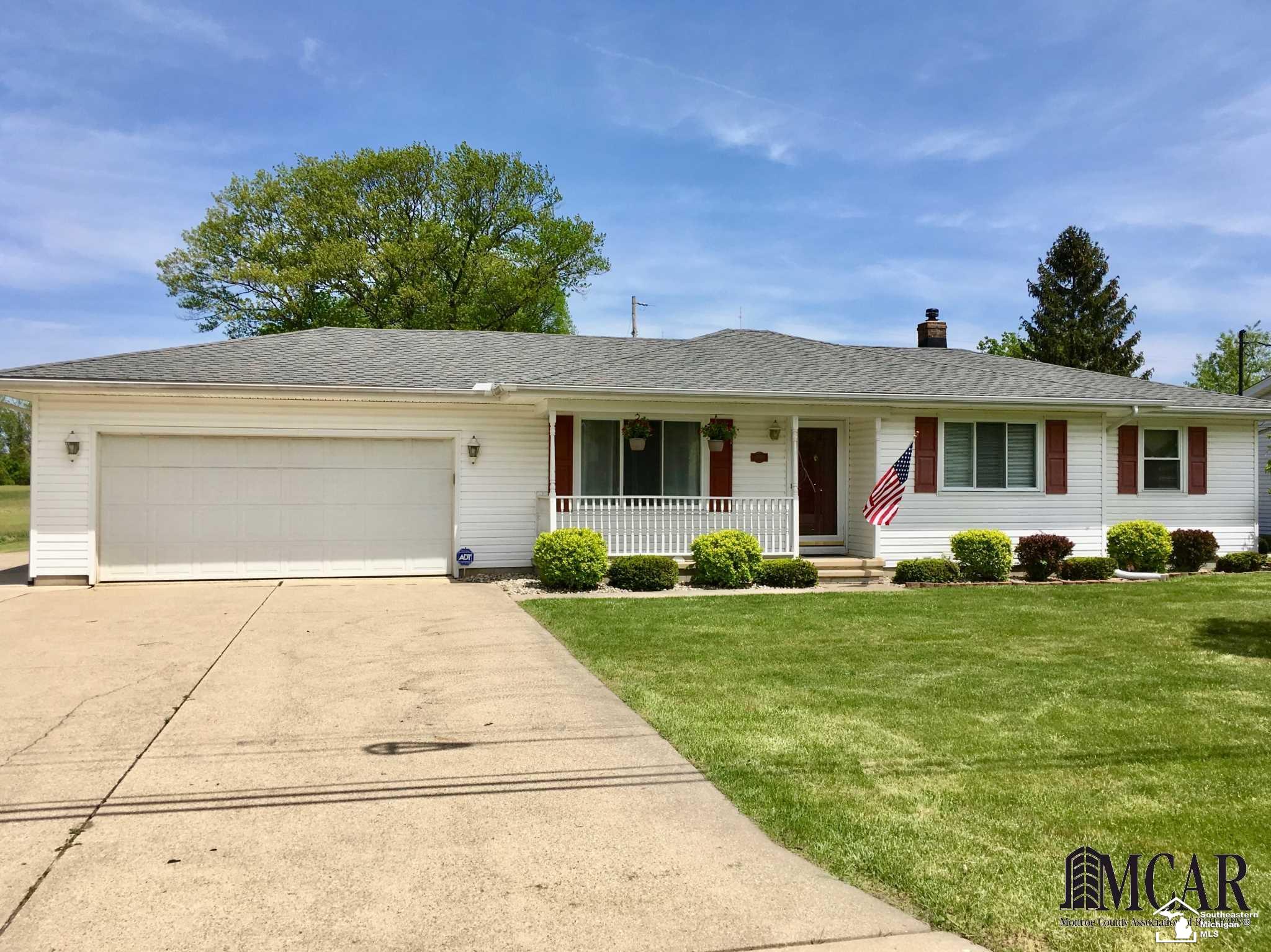 4990 West Albain Road Monroe, MI 48161 - Photo 1 of 37