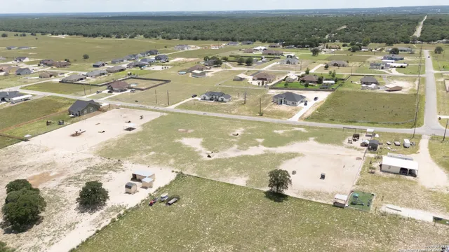 $575,000 | 700 Lake Valley Drive, La Vernia, TX 78121