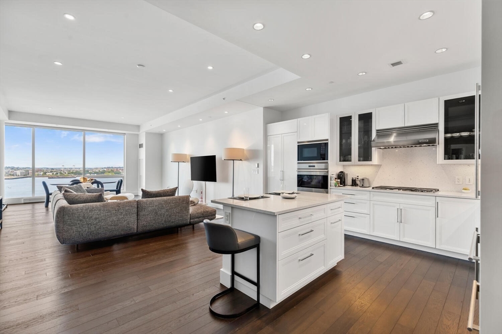 22 Liberty Drive, Unit 10D Boston, MA 02210 - Photo 8 of 26