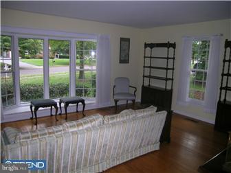 375 Ramsey Road Yardley, PA 19067 - Photo 4 of 12 Living Room