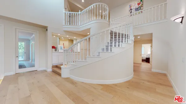 $15,950 | 4950 Densmore Avenue, Encino, CA 91436