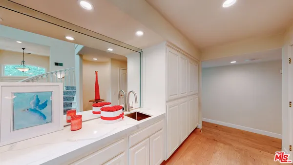 $15,950 | 4950 Densmore Avenue, Encino, CA 91436