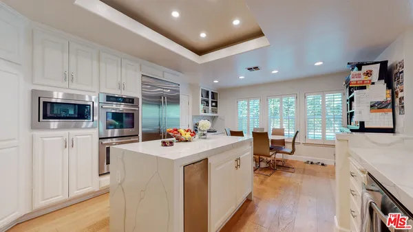 $15,950 | 4950 Densmore Avenue, Encino, CA 91436