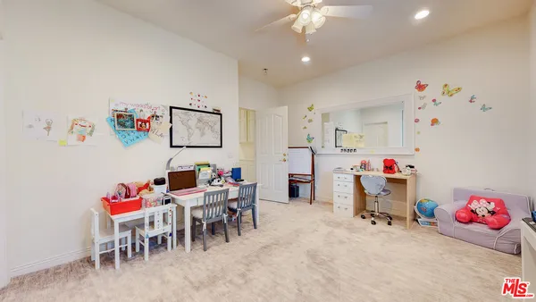 $15,950 | 4950 Densmore Avenue, Encino, CA 91436