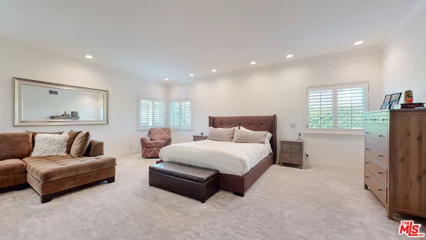 $15,950 | 4950 Densmore Avenue, Encino, CA 91436