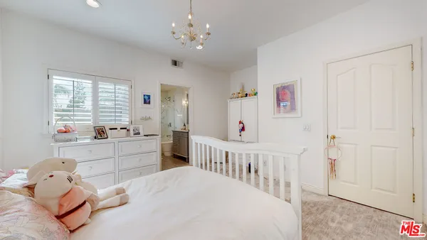 $15,950 | 4950 Densmore Avenue, Encino, CA 91436