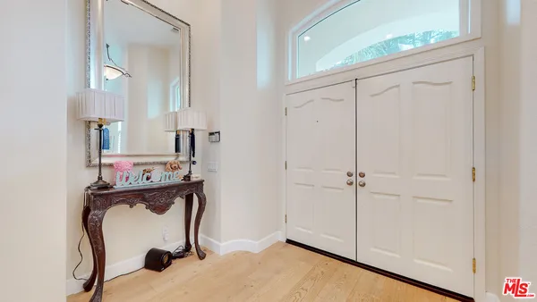 $15,950 | 4950 Densmore Avenue, Encino, CA 91436