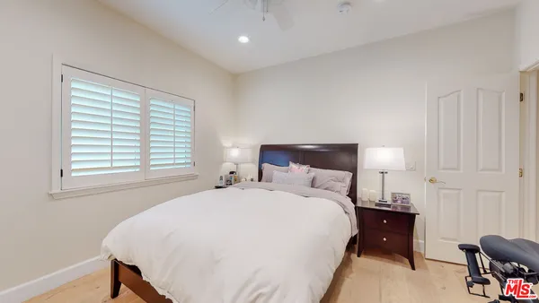 $15,950 | 4950 Densmore Avenue, Encino, CA 91436