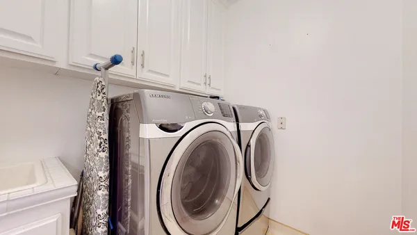 $15,950 | 4950 Densmore Avenue, Encino, CA 91436