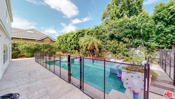 $15,950 | 4950 Densmore Avenue, Encino, CA 91436