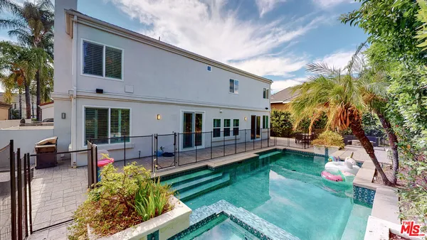 $15,950 | 4950 Densmore Avenue, Encino, CA 91436