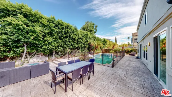 $15,950 | 4950 Densmore Avenue, Encino, CA 91436