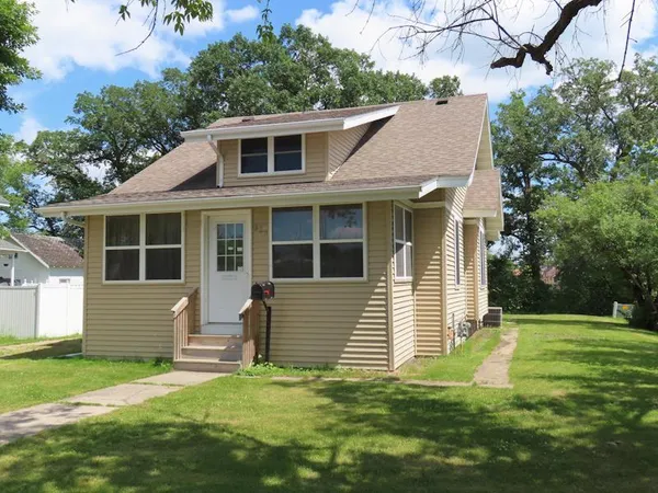 $109,900 | 320 Red Lake Boulevard, Thief River Falls, MN 56701