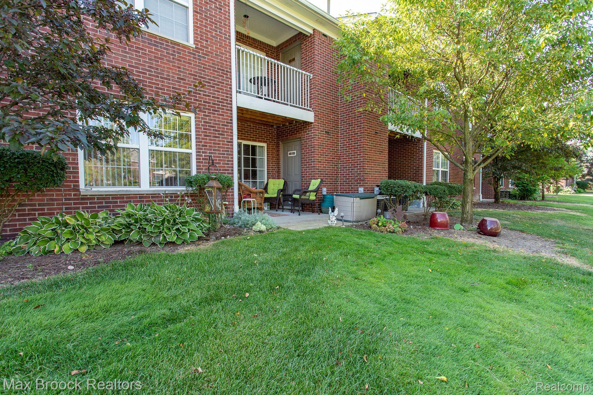 33552 Utica Road, Unit 19 Fraser, MI 48026 - Photo 34 of 38