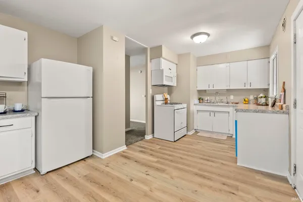 $163,500 | 6031 South Calhoun Street, Fort Wayne, IN 46807