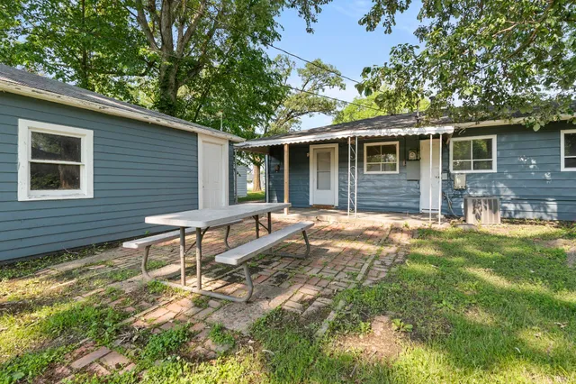 $165,700 | 6031 South Calhoun Street, Fort Wayne, IN 46807