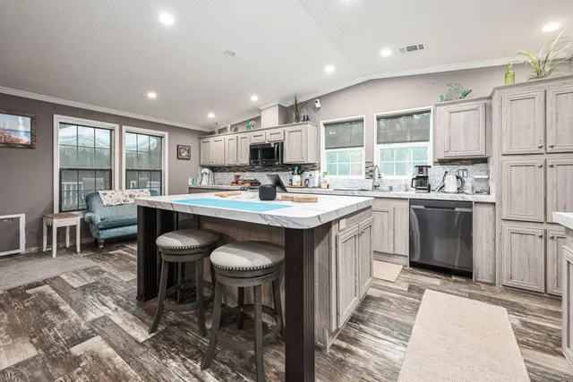 $320,000 | 4454 Shell Landing Road, Vernon, FL 32462