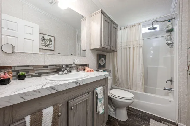 $320,000 | 4454 Shell Landing Road, Vernon, FL 32462