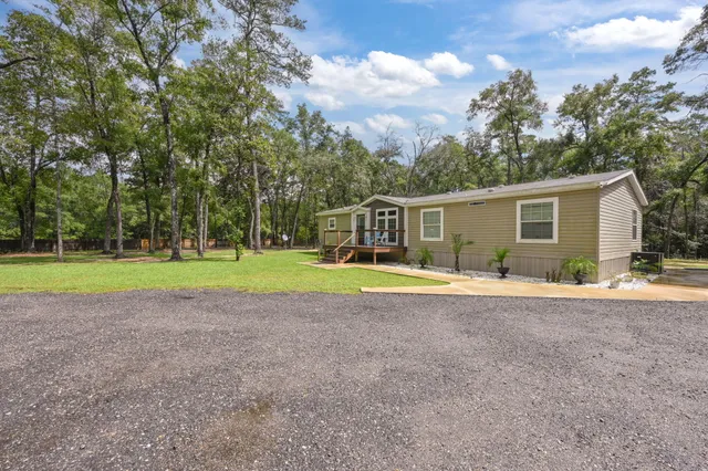 $320,000 | 4454 Shell Landing Road, Vernon, FL 32462