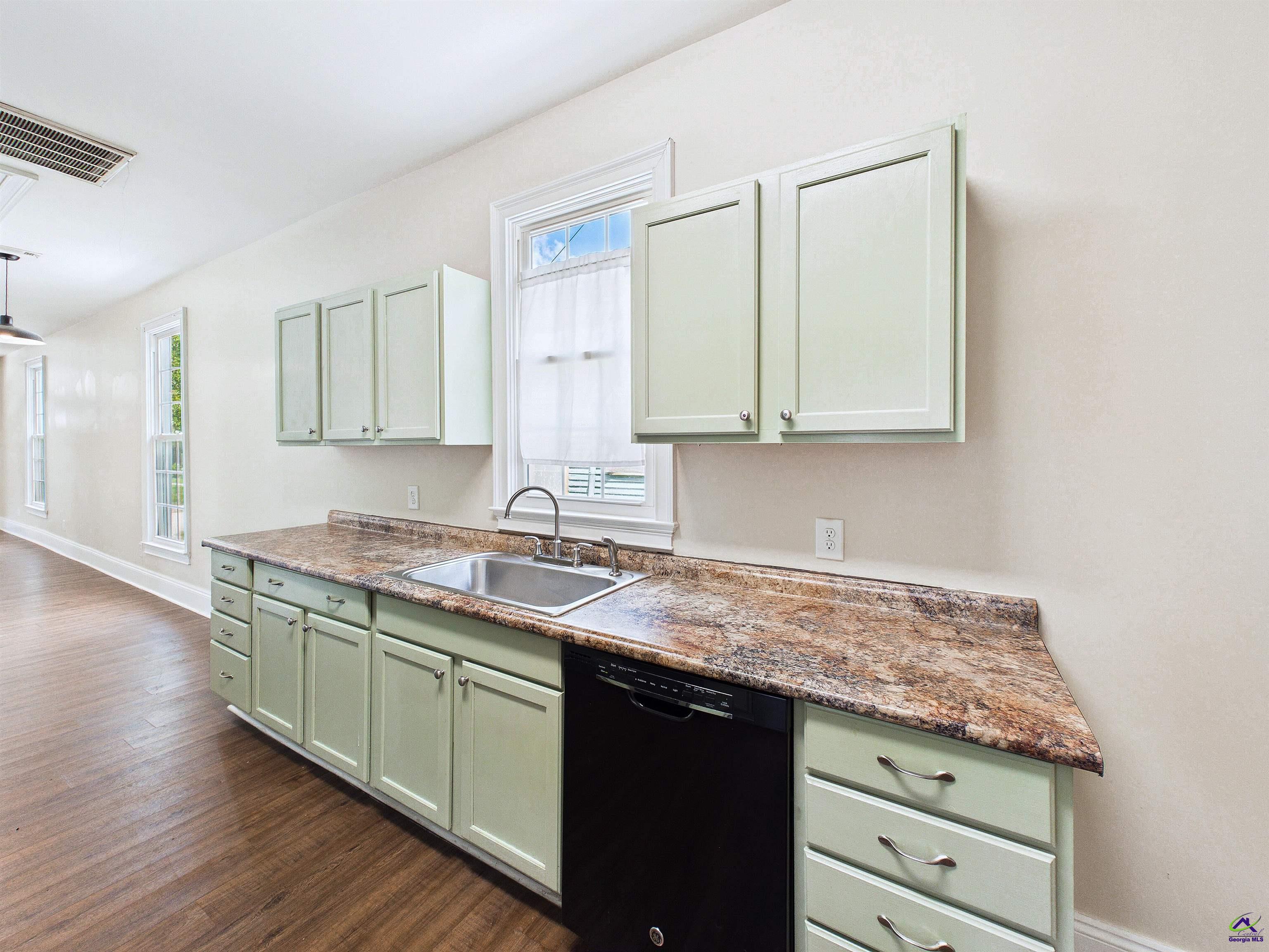 823 Elm Street Macon, GA 31201 - Photo 17 of 47