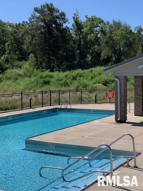305 Harbor Point Place Springfield, IL 62712 - Photo 12 of 14 Gallery Image 12