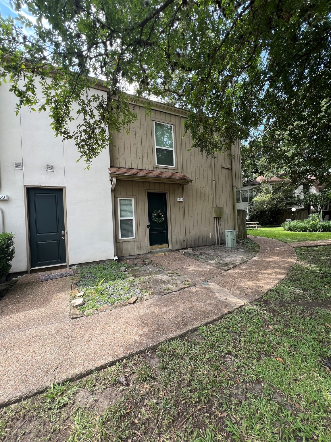 2100 Tanglewilde Street, Unit 455 Houston, TX 77063 - Photo 3 of 37 The exterior is being freshened up...