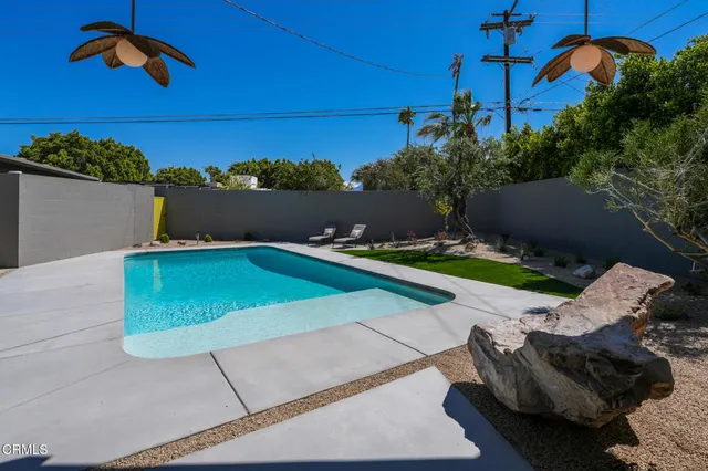a view of a front door of the house