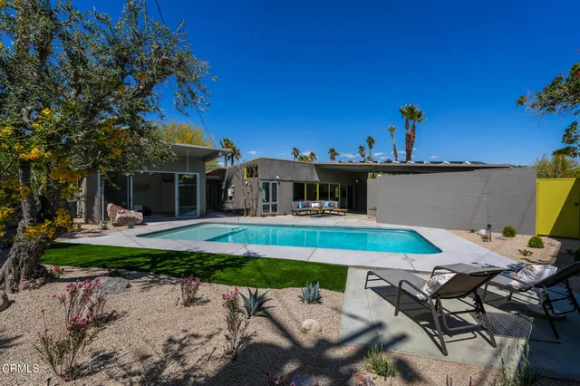 $1,298,000 | 2839 North Davis Way, Palm Springs, CA 92262
