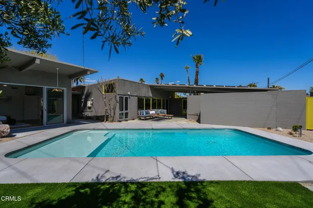 $1,298,000 | 2839 North Davis Way, Palm Springs, CA 92262