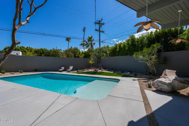 $1,298,000 | 2839 North Davis Way, Palm Springs, CA 92262