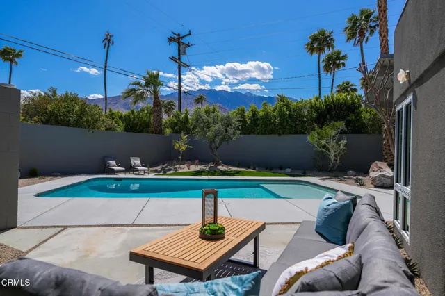 $1,298,000 | 2839 North Davis Way, Palm Springs, CA 92262