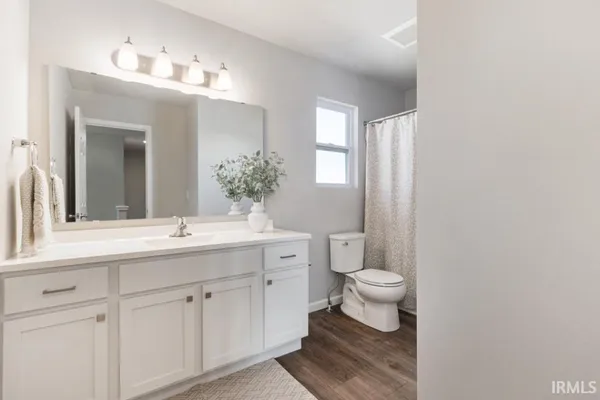 $360,230 | 806 Somerfield Drive, Lakeville, IN 46536