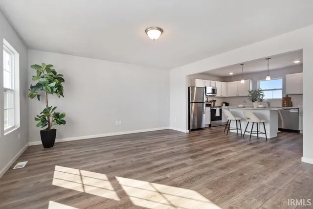 $374,900 | 806 Somerfield Drive, Lakeville, IN 46536