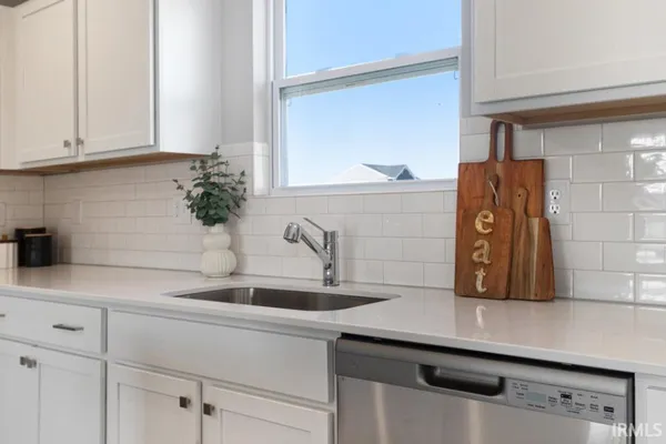 $360,230 | 806 Somerfield Drive, Lakeville, IN 46536