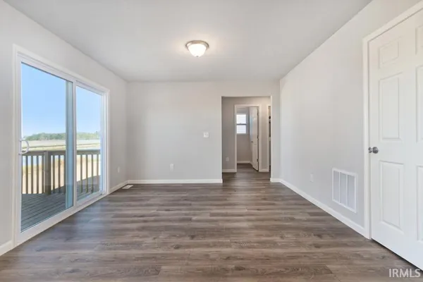 $360,230 | 806 Somerfield Drive, Lakeville, IN 46536