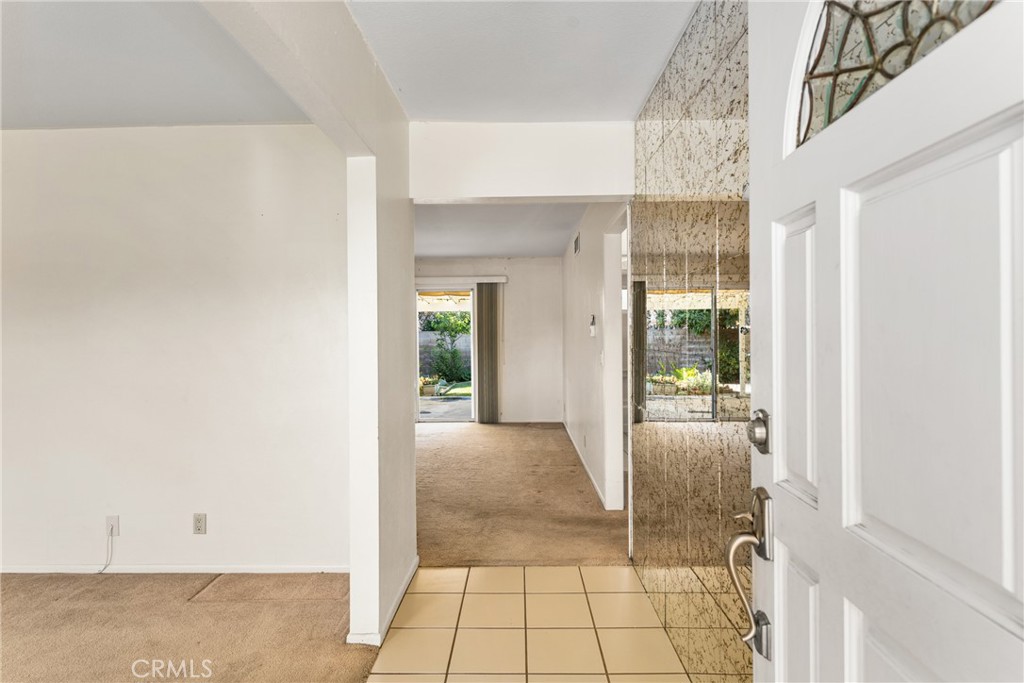 3288 Arizona Lane Costa Mesa, CA 92626 - Photo 5 of 33