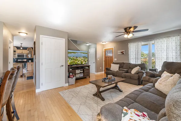 $300,000 | 110 Littlefield Lane, Brooklyn, MI 49230