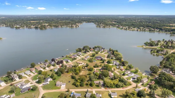 $300,000 | 110 Littlefield Lane, Brooklyn, MI 49230