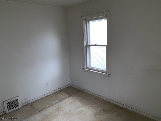 21304 Hansen Road Maple Heights, OH 44137 - Photo 9 of 13 Gallery Image 9