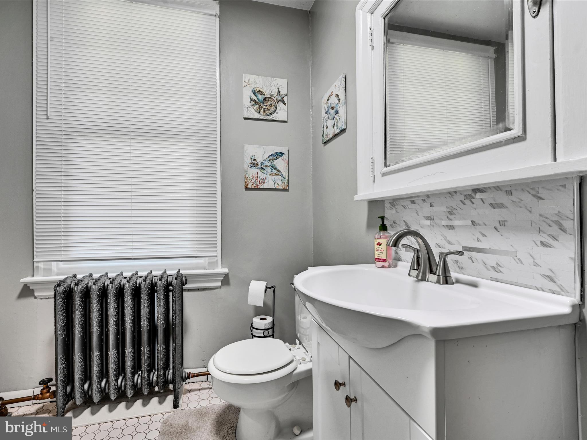 431 Centre Street Ashland, PA 17921 - Photo 22 of 51 Bathroom 2