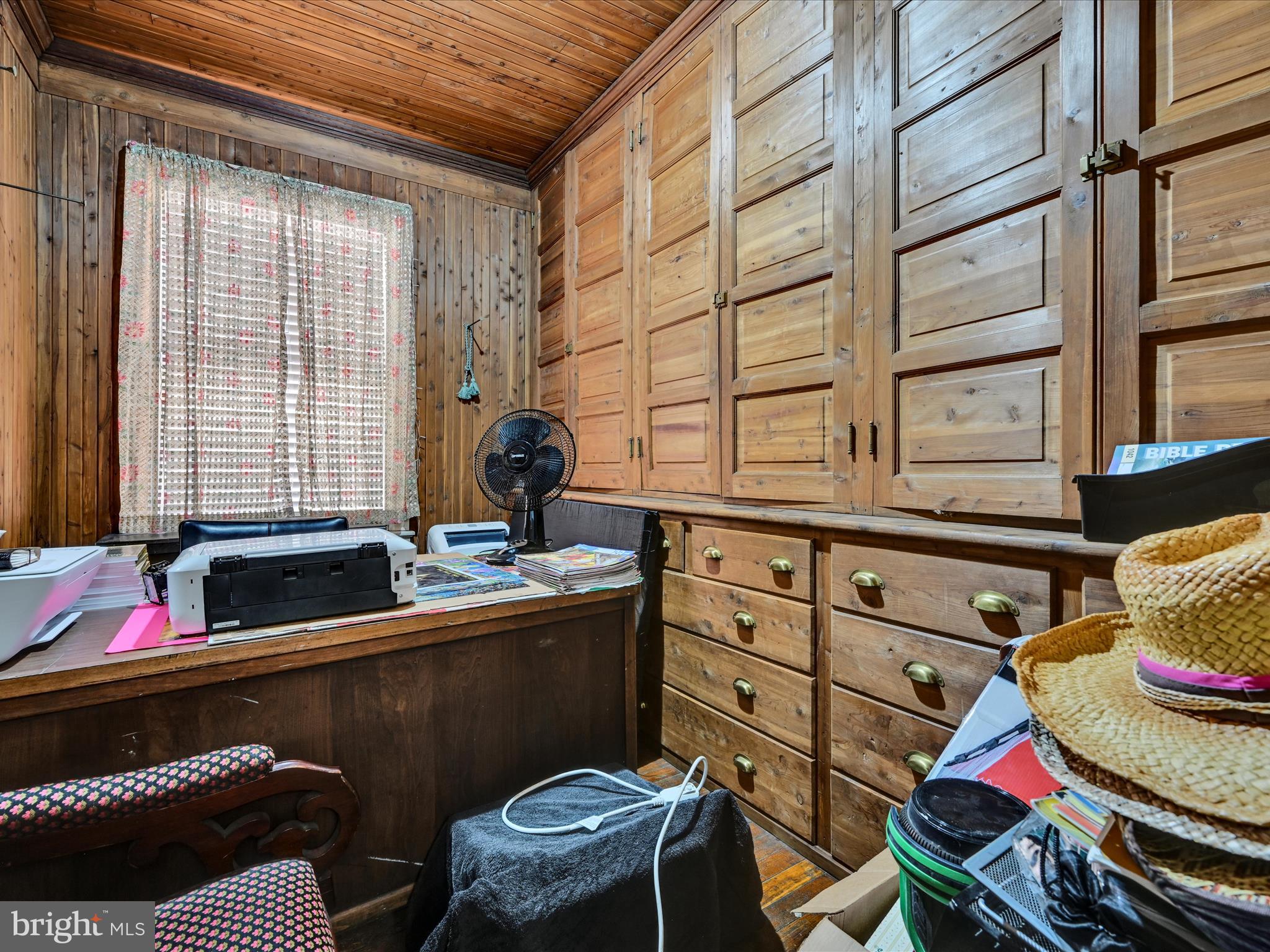 431 Centre Street Ashland, PA 17921 - Photo 33 of 57 Office