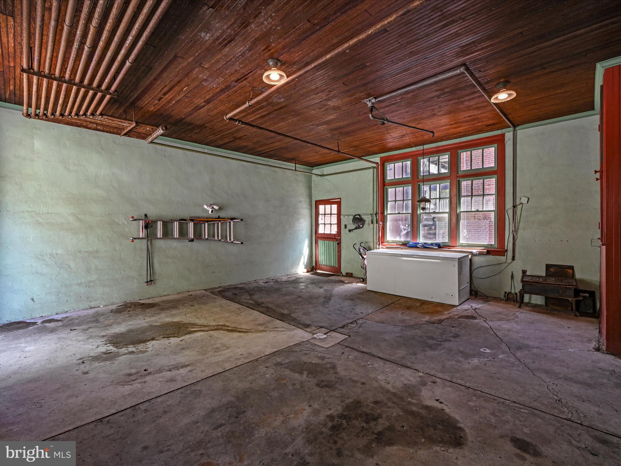 431 Centre Street Ashland, PA 17921 - Photo 50 of 57 Garage