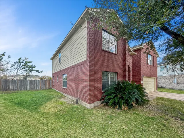 $2,425 | 4534 Knights Court, Baytown, TX 77521