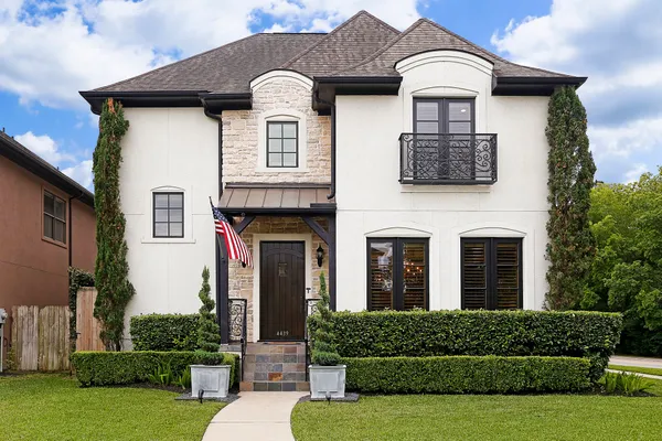 $1,399,000 | 4439 Betty Street, Bellaire, TX 77401