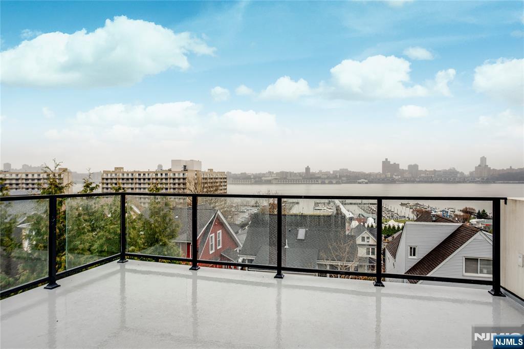 7 Adelaide Place Edgewater, NJ 07020 - Photo 22 of 24 a view of a balcony with city view
