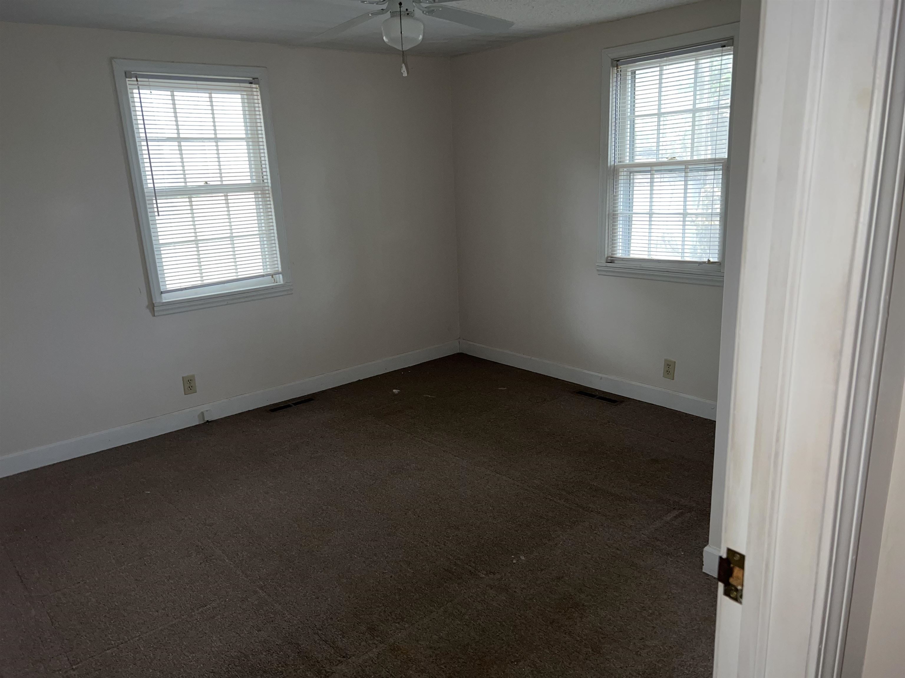 138 Hughes Street Duncan, SC 29334 - Photo 3 of 10 Gallery Image 3