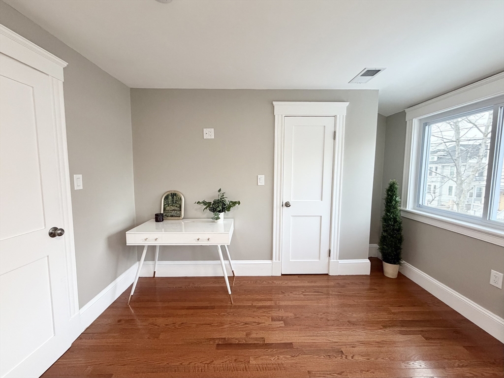 406 Chestnut Street Lynn, MA 01902 - Photo 24 of 38