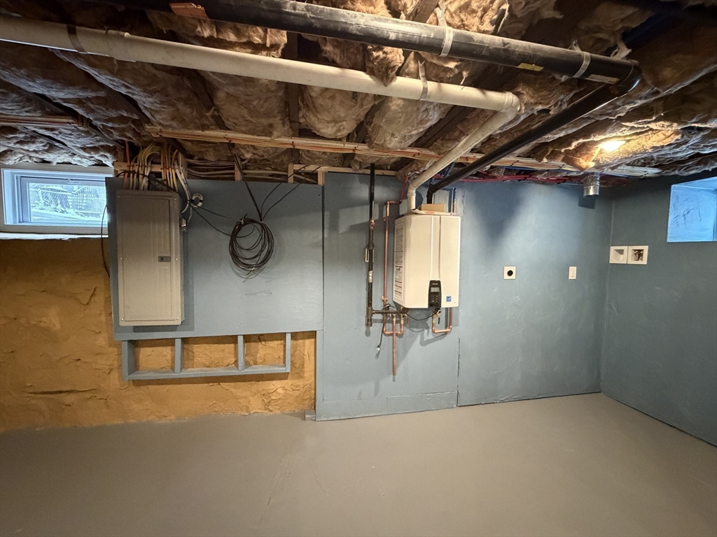 406 Chestnut Street Lynn, MA 01902 - Photo 36 of 38