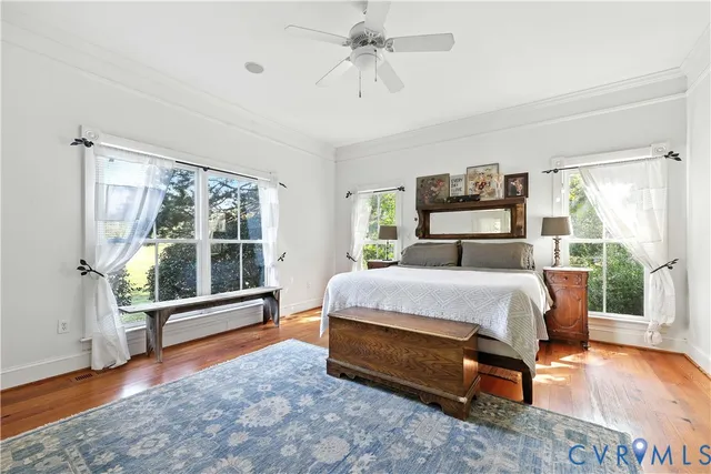 a bathroom with a sink vanity and a mirror